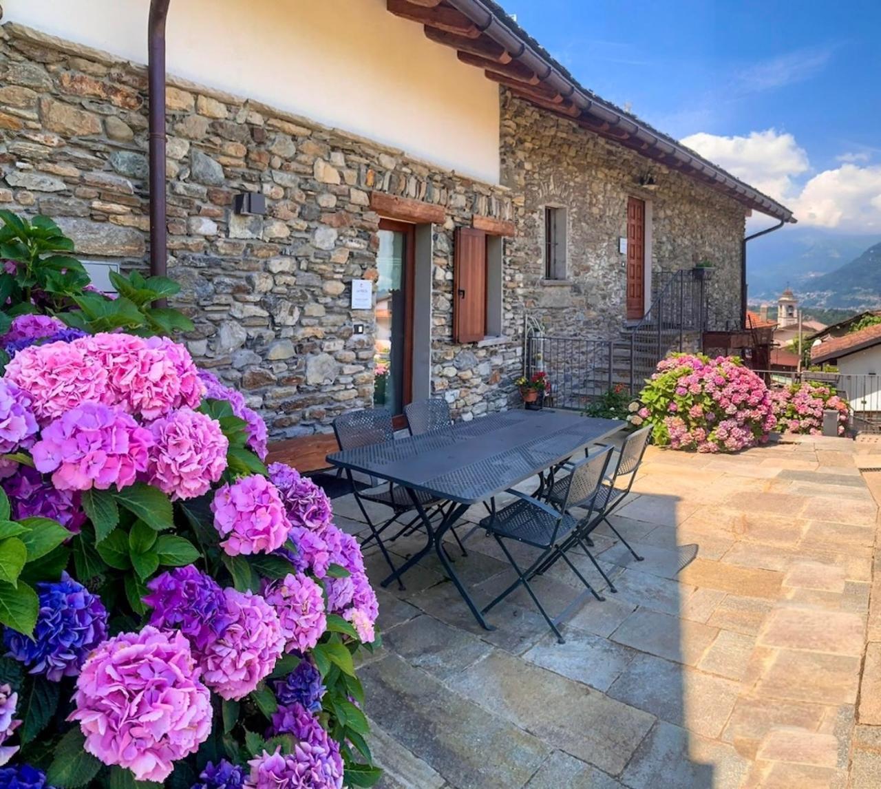 La Volta - Lake Como Heritage Home In Molino Maufet Watermill - Patio On The Garden Colico Exterior photo